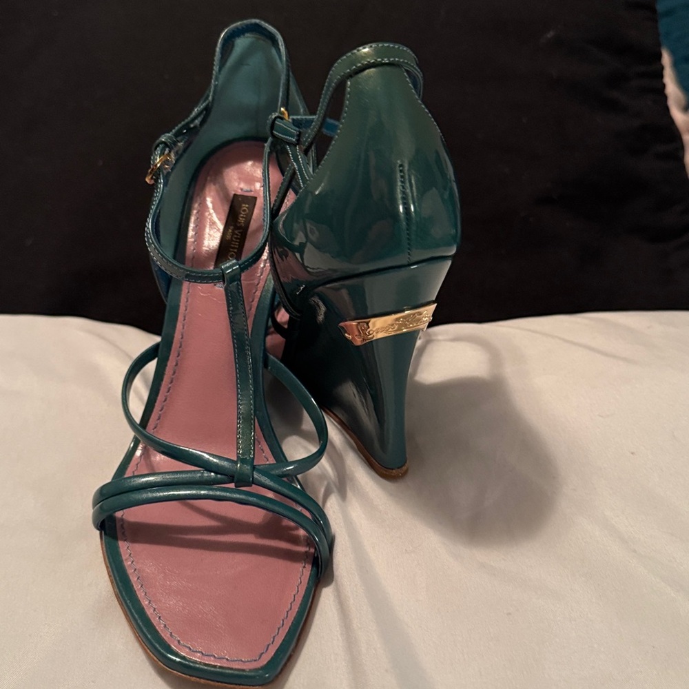 Louis Vuitton Teal Patent Leather Wedge Sandal with Logo Plaque - Picture 2 of 8